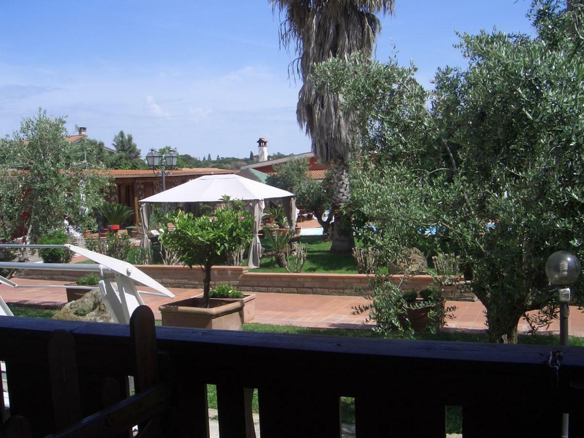 Chalet L Oasi Di Ambra 8 Posti Letto Con Uso Piscina Ardea Extérieur photo