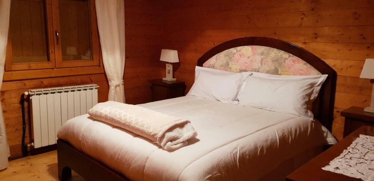 Chalet L Oasi Di Ambra 8 Posti Letto Con Uso Piscina Ardea Extérieur photo