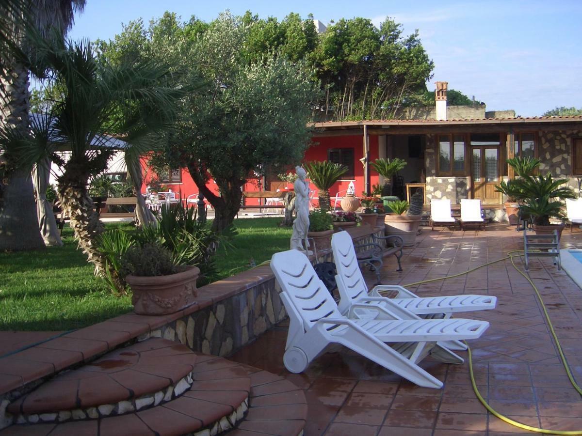 Chalet L Oasi Di Ambra 8 Posti Letto Con Uso Piscina Ardea Extérieur photo